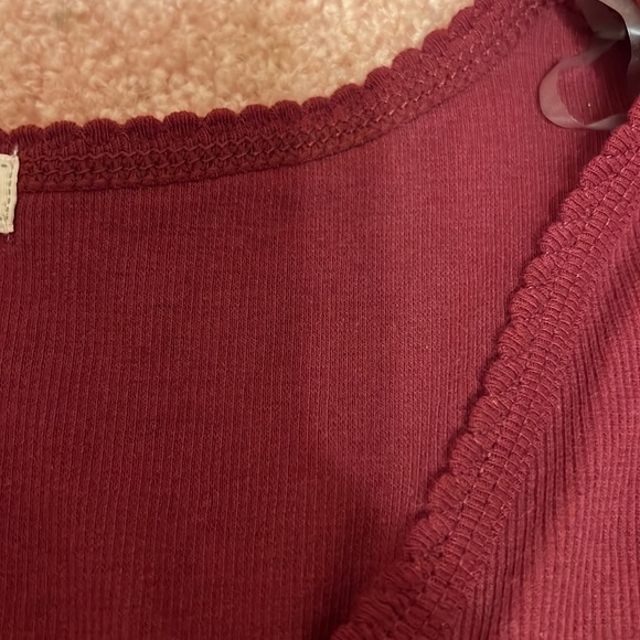 Cropped Baby Tee Never Worn Maroon Common Stitch Tee - Picture 4 of 4